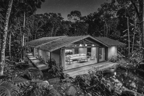 Techo Abierto en la Selva en blanco y negro