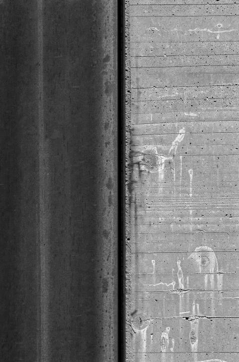 Corten y Concreto en blanco y negro