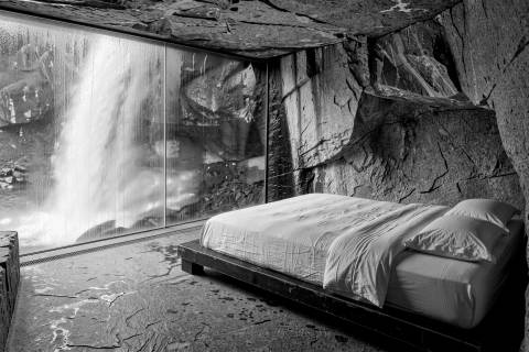 Recámara de la Cascada en blanco y negro