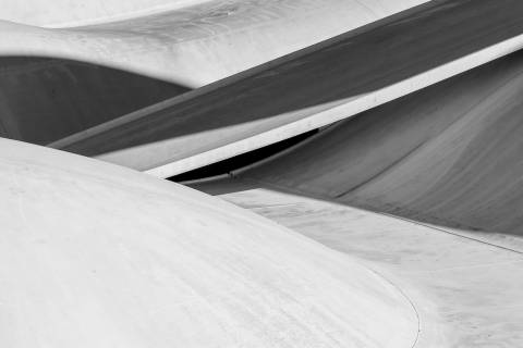 Cáscaras de Concreto en blanco y negro