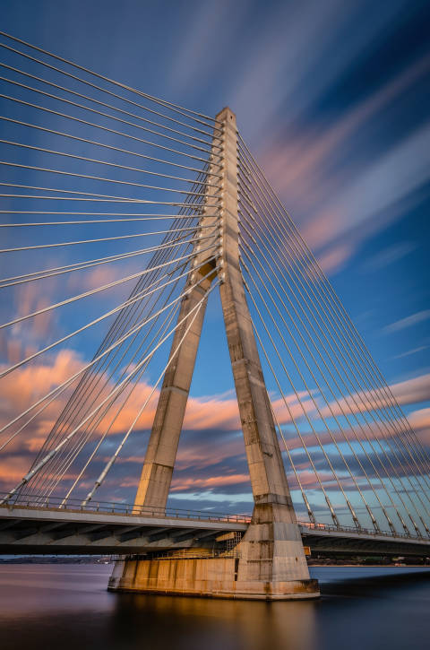 Pilón contra el Cielo