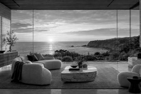 Sala frente al Océano en blanco y negro