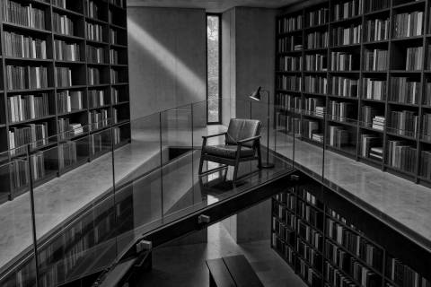Puente de Lectura en blanco y negro