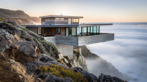 Casa sobre la Niebla