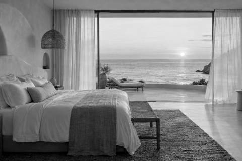 Recámara frente al Mar en blanco y negro